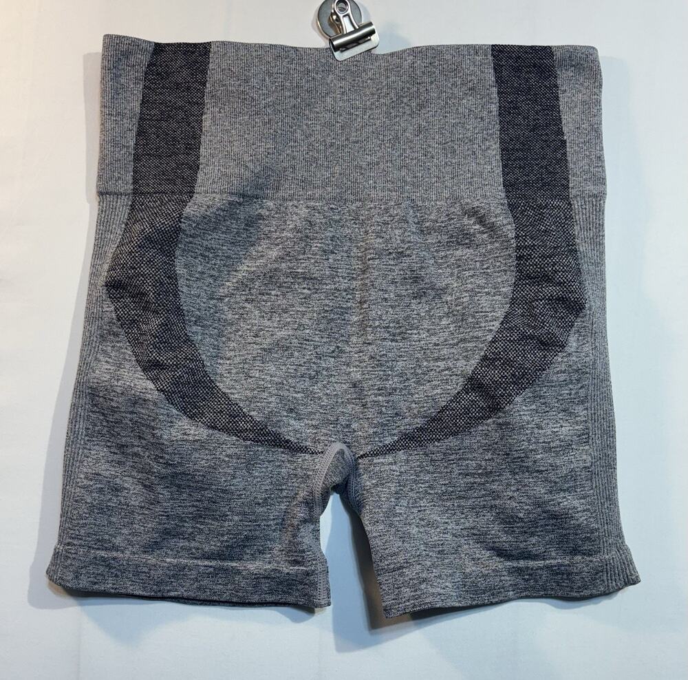 Women’s Seamless Scrunch Butt Workout Shorts Gray High Waist Size Large